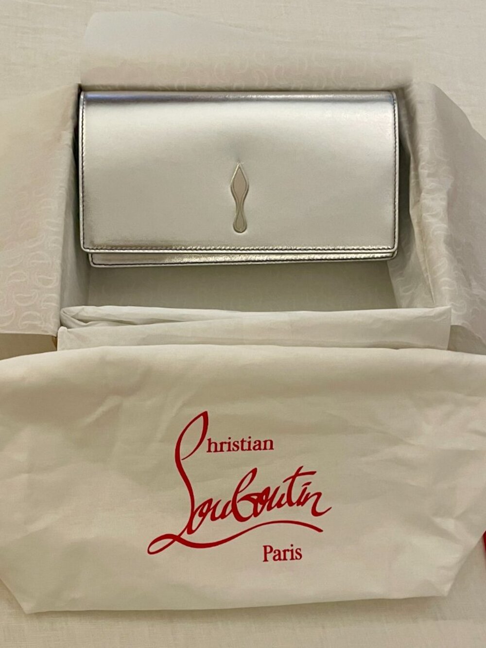 Christian Louboutin Bettina Clutch Bag in Laminated Nappa Leather - Picture 8 of 15